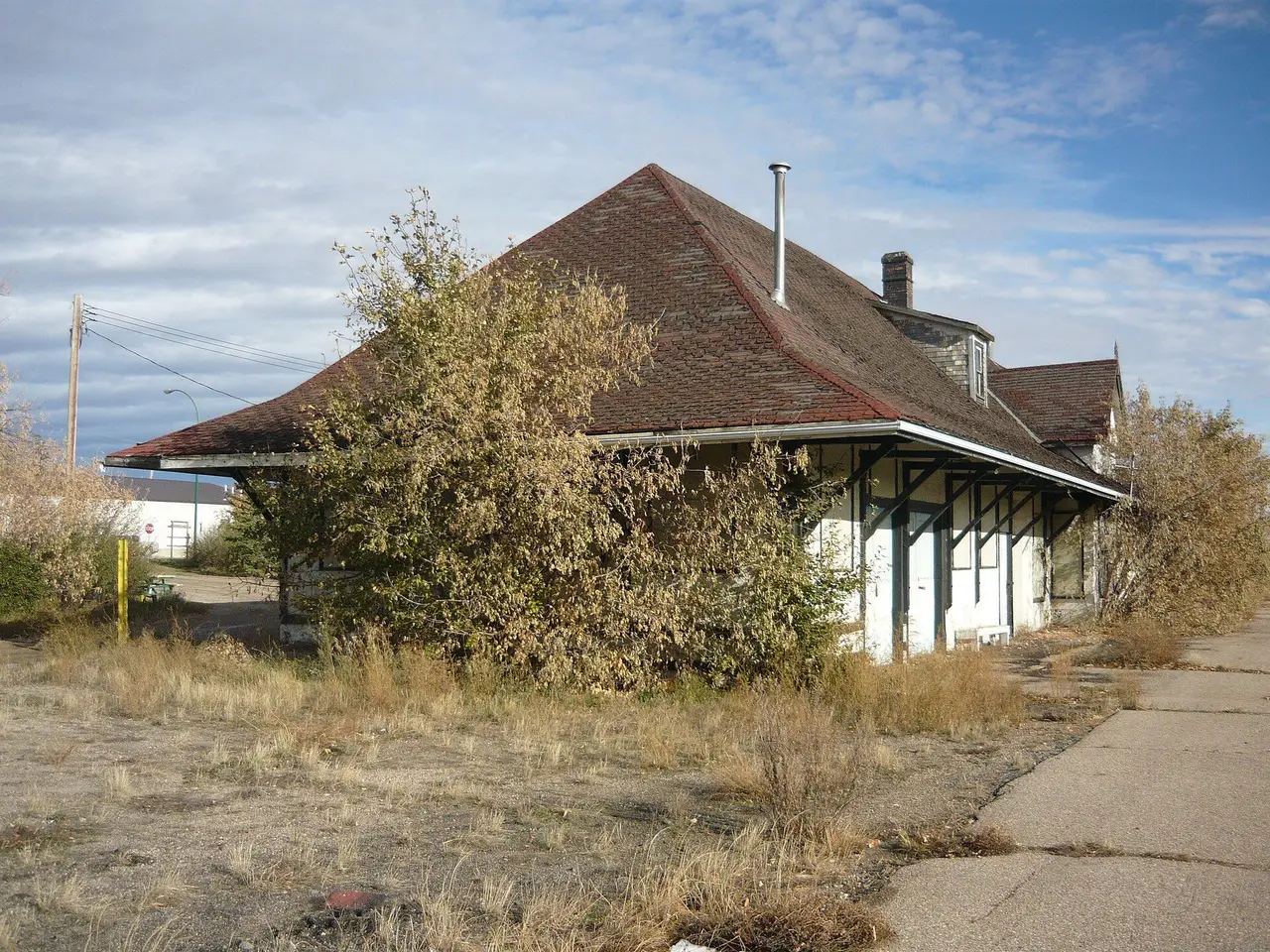 The old Grand Trunk Pacific railway station, 2009